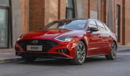 索纳塔最新爆料消息视频,颠覆性设计革新，性能升级引期待